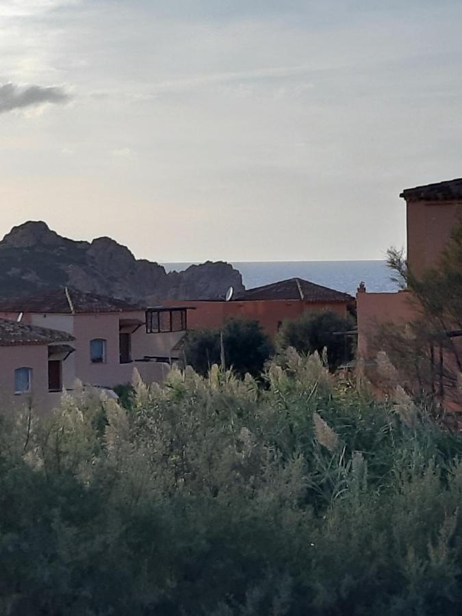 Calarossa Sardinia Apartments Isola Rossa Eksteriør bilde
