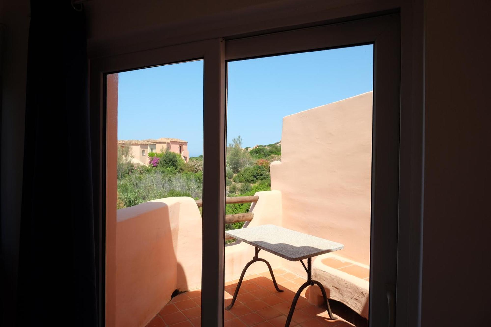 Calarossa Sardinia Apartments Isola Rossa Eksteriør bilde