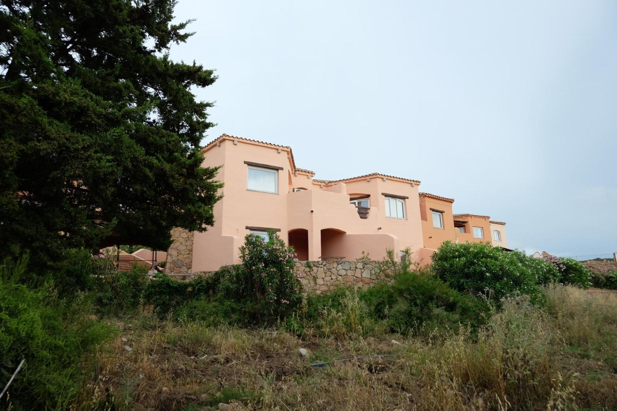Calarossa Sardinia Apartments Isola Rossa Eksteriør bilde