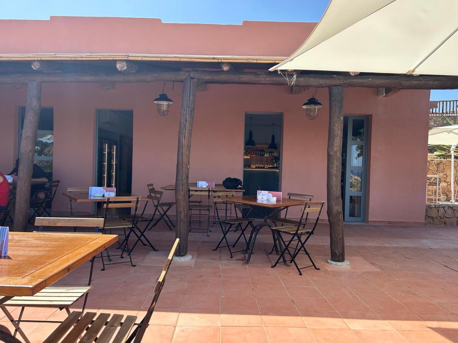 Calarossa Sardinia Apartments Isola Rossa Eksteriør bilde